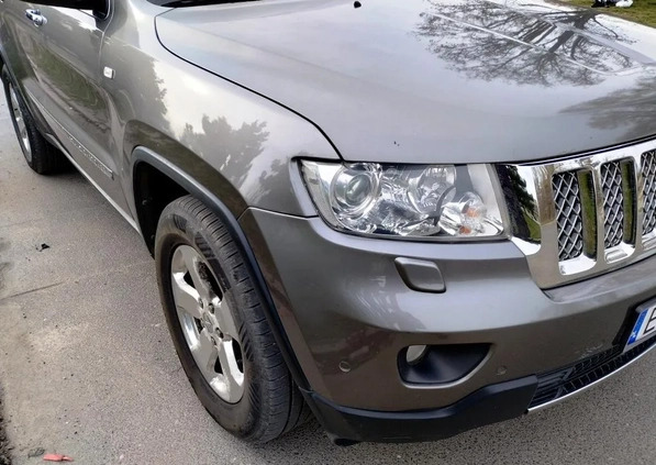 Jeep Grand Cherokee cena 54900 przebieg: 244900, rok produkcji 2012 z Łódź małe 631
